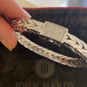 Large signature modern chain bracelet with diamond pavé clasp, John Hardy
